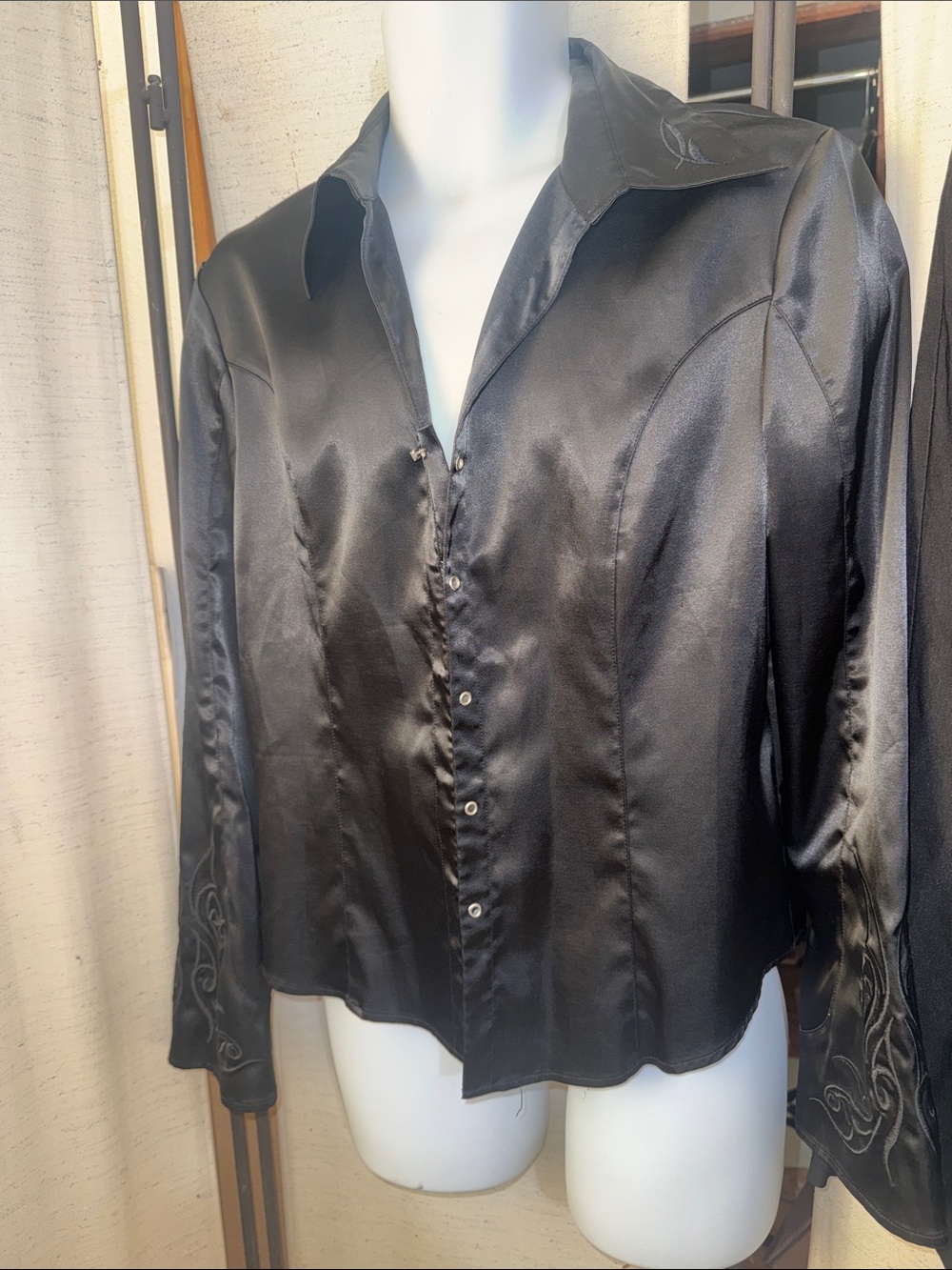 Silky Black Harley Davidson Hook Front Blouse xl